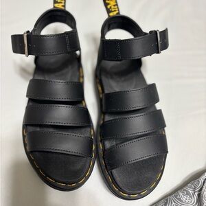 Women’s Dr Martens size 5 sandals